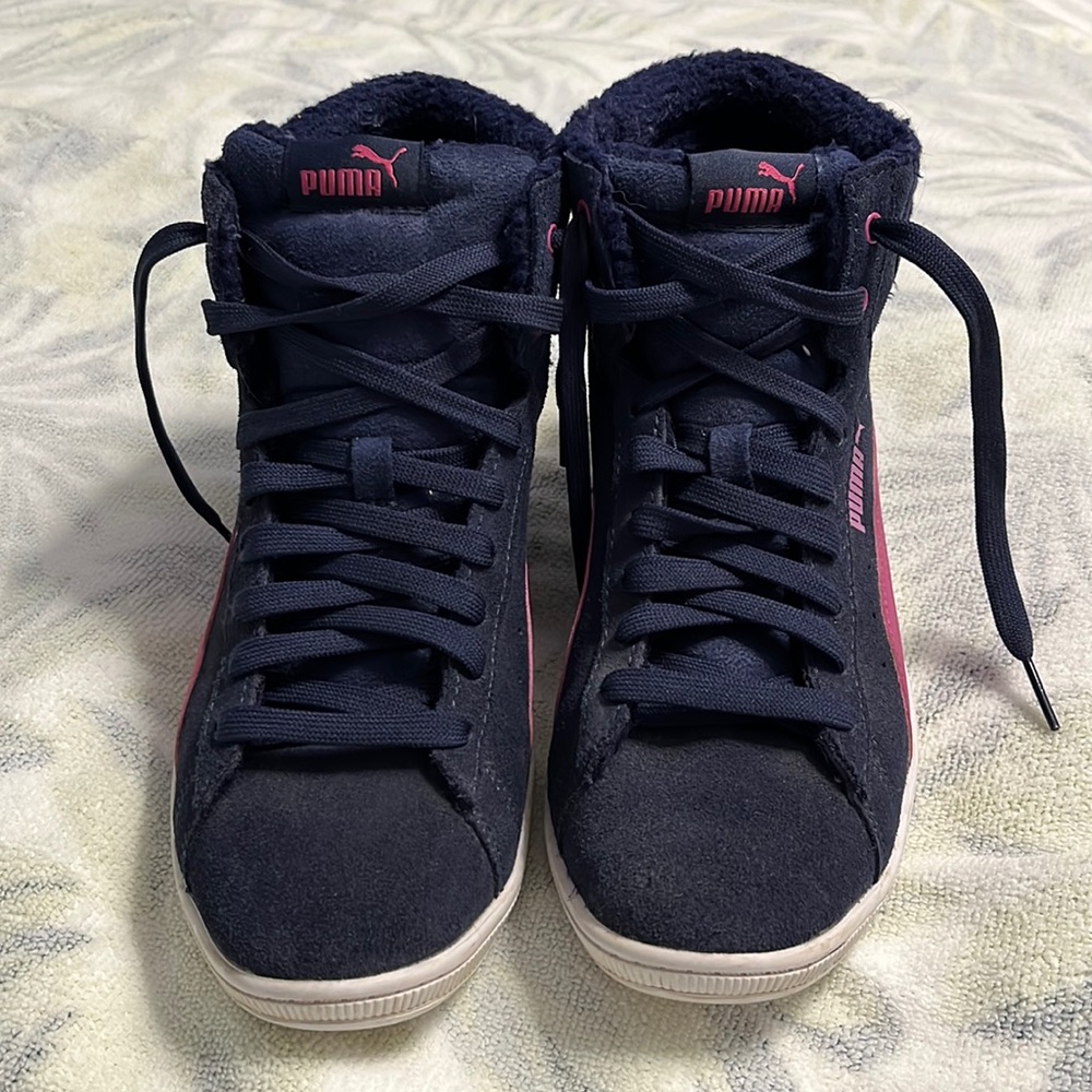 Puma high tops in women’s 8